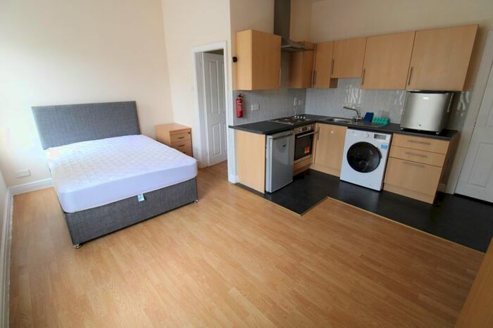 1 Bedroom Flat To Rent In Paradise Street, Audenshaw, Manchester, M34