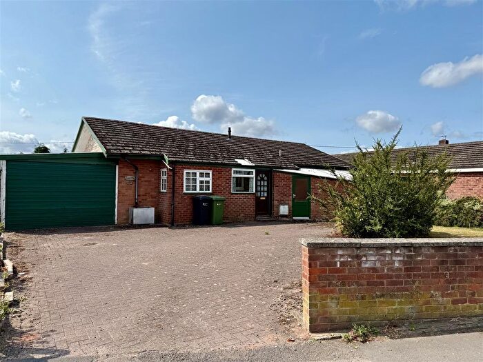 3 Bedroom Detached Bungalow For Sale In Walkers Green, Marden, Hereford, HR1