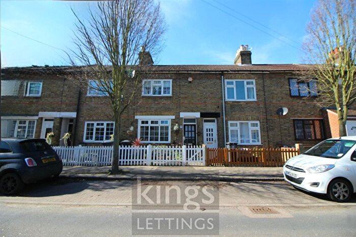 3 Bedroom Terraced House To Rent In Queens Road, Waltham Cross, EN8