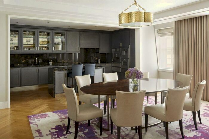 2 Bedroom House To Rent In Trinity Square, London, EC3N