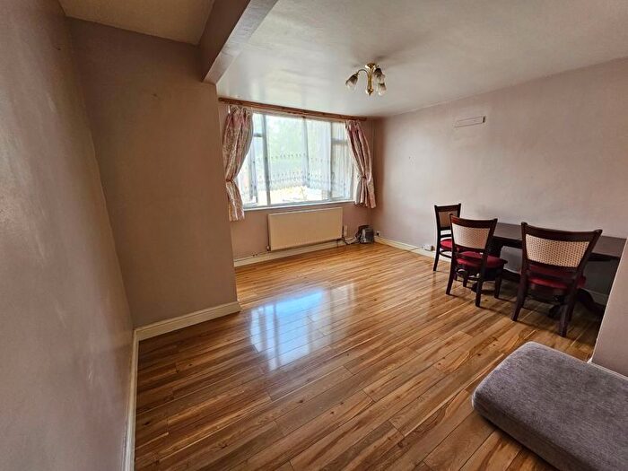 4 Bedroom Terraced House To Rent In Tamar Way, Langley, SL3