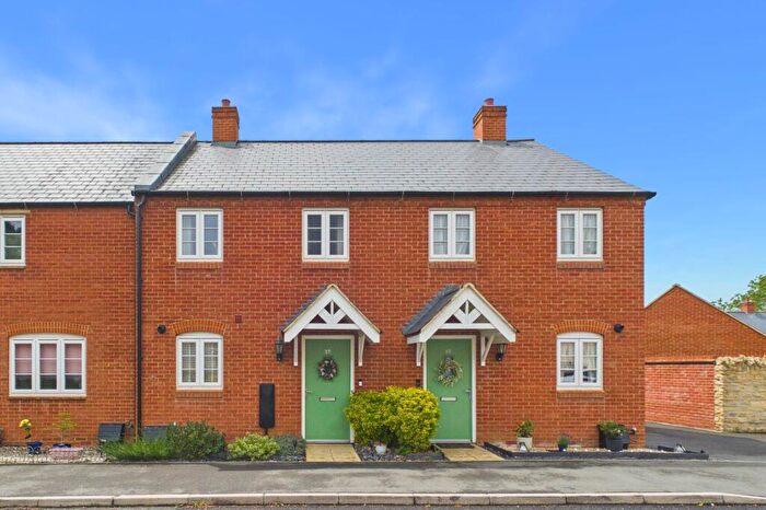 2 Bedroom Terraced House For Sale In Catch Yard Road, Silverstone, NN12