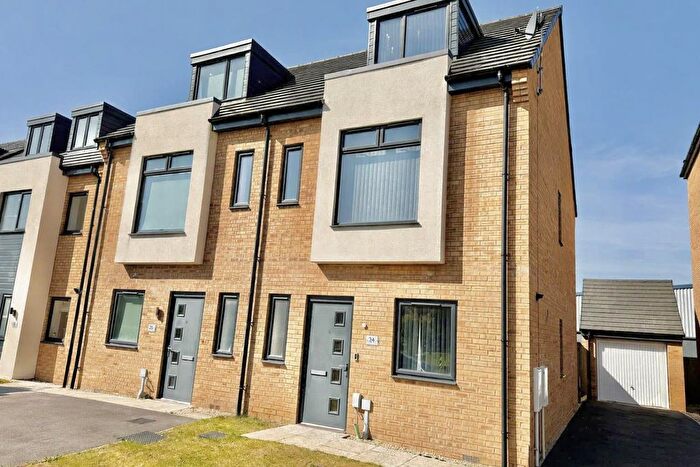 4 Bedroom Property For Sale In New Dawn Place, Swindon, SN1