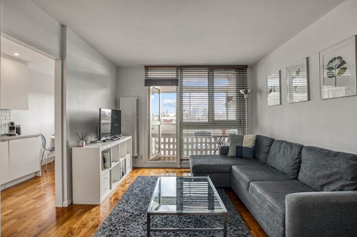 1 Bedroom Flat For Sale In Penton Rise, London, WC1X