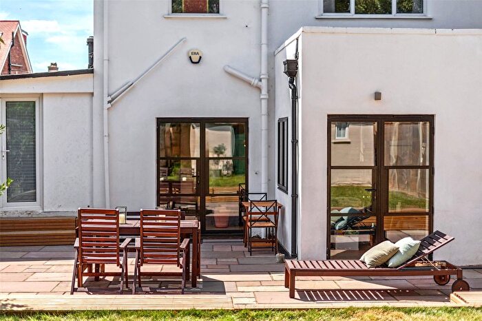 3 Bedroom Semi-Detached House For Sale In The Underwood, Eltham, SE9