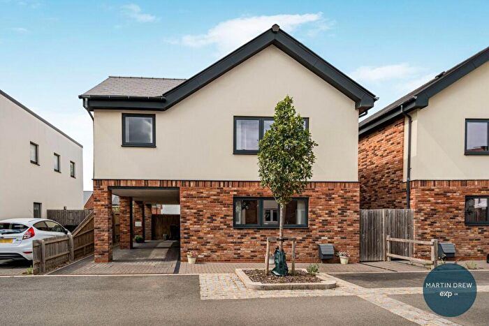 4 Bedroom Detached House For Sale In Hull Lane, Graven Hill, Bicester, OX25