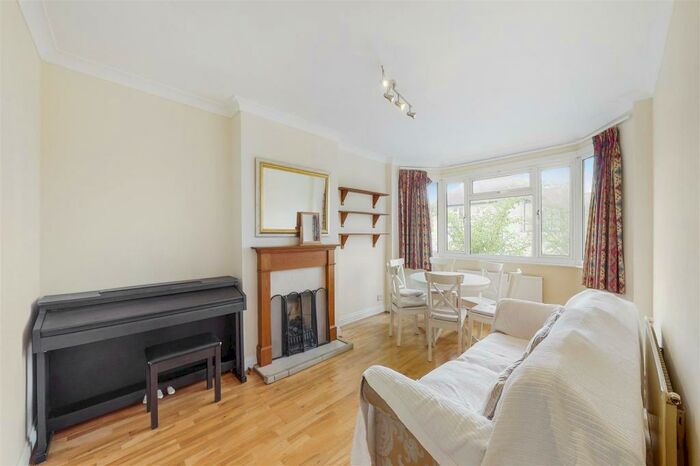 2 Bedroom Flat To Rent In Bryan Avenue, Dobree Estate, London, NW10