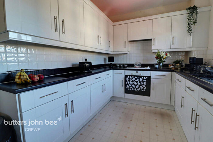 2 Bedroom Apartment For Sale In St Georges Court, Crewe, CW2
