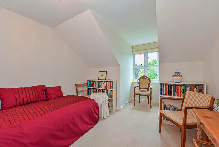 2 Bedroom Apartment To Rent In Tower Road, Liphook, GU30
