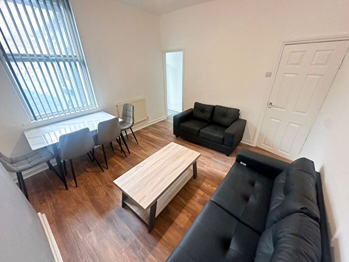 4 Bedroom Terraced House To Rent In Beatrice Street, Bootle, L20