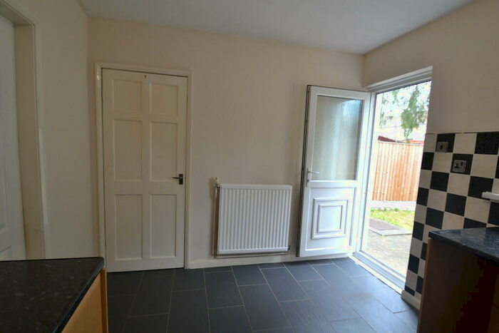 2 Bedroom Semi-Detached House To Rent In Wheatley Hall Road, Wheatley, Doncaster, DN2