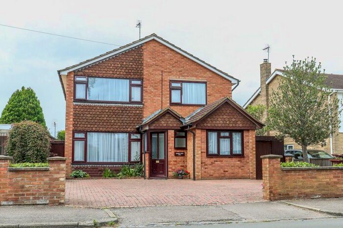 3 Bedroom Property To Rent In Old Bath Road, Leckhampton, Cheltenham, GL53