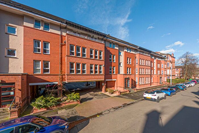 2 Bedroom Apartment For Sale In Waverley Street, Shawlands, Glasgow, G41
