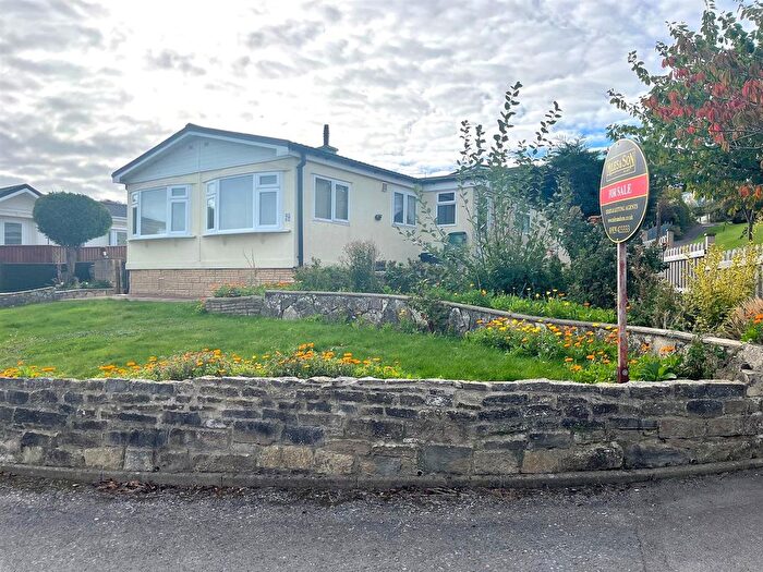 2 Bedroom Mobile/park Home For Sale In Hoburne Park, Swanage, BH19