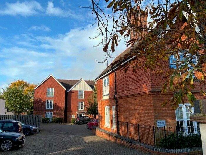 2 Bedroom Apartment To Rent In East Hill Road, Oxted, Surrey, RH8