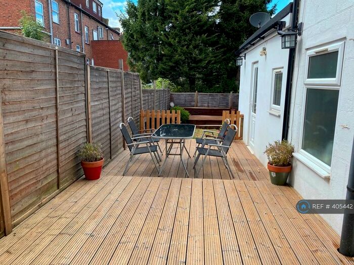 1 Bedroom Flat To Rent In Ballards Lane, London, N3