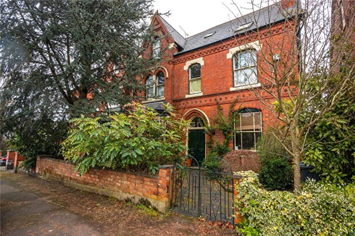 6 Bedroom Semi Detached House For Sale In Greenhill Road, Moseley, Birmingham, B13