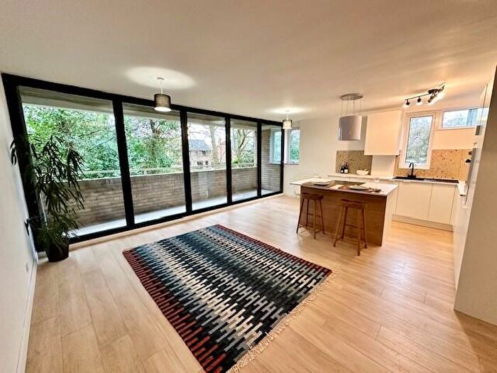 2 Bedroom Flat To Rent In York Houses, Hartford, CW8