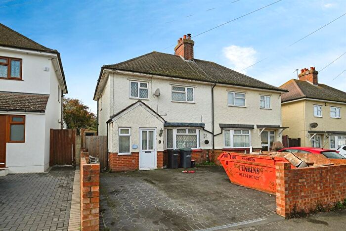 3 Bedroom Semi Detached House For Sale In Hardy Avenue, Northfleet, Gravesend, DA11