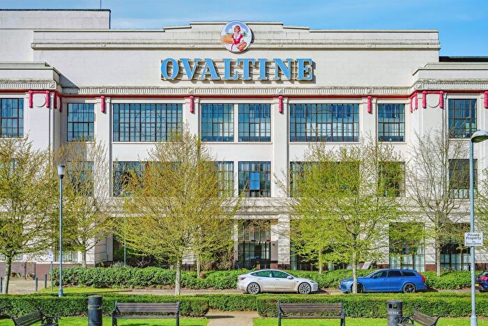 2 Bedroom Flat For Sale In Ovaltine Drive, Kings Langley, WD4