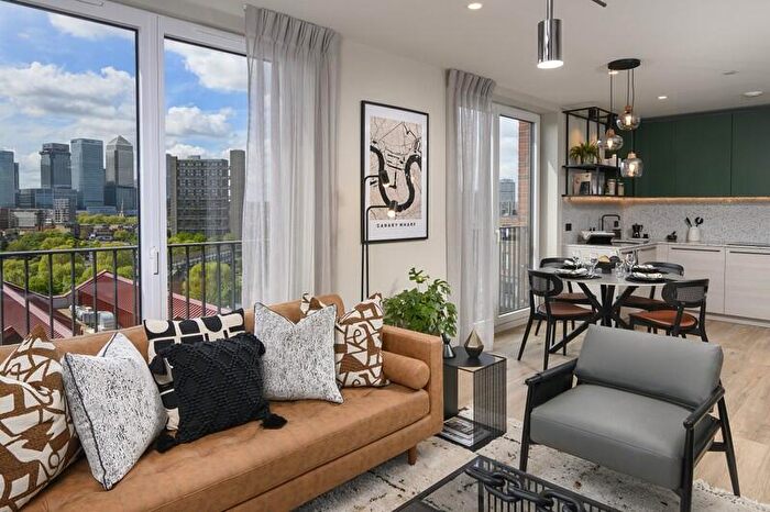 1 Bedroom Apartment For Sale In Heron Wharf, Leven Road, London, E14