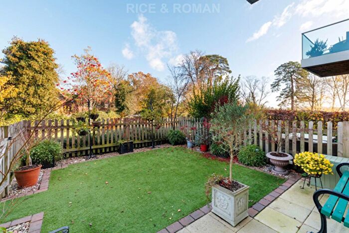 2 Bedroom Retirement Property For Sale In Lynwood Village, Ascot, SL5