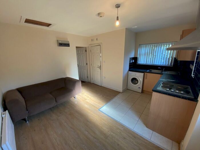 1 Bedroom Apartment To Rent In Kenpas Highway, Coventry, CV3
