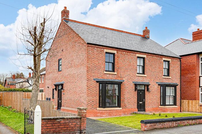 3 Bedroom Semi-Detached House For Sale In Percy Road, Wrexham, LL13