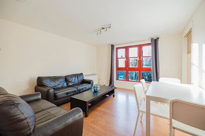 2 Bedroom Flat To Rent In L Mitchell Street, Edinburgh, EH6