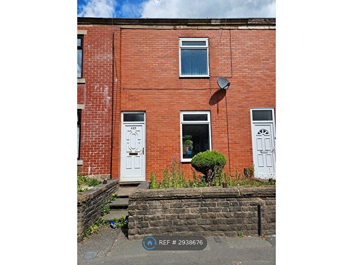3 Bedroom Terraced House To Rent In Huddersfield Road, Oldham, OL4