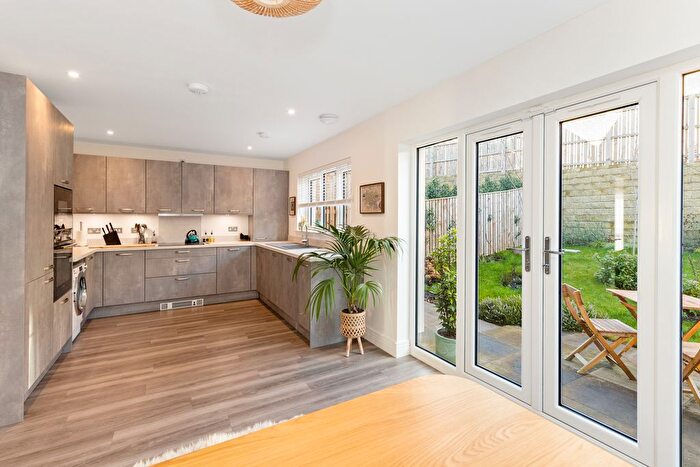 3 Bedroom Semi-Detached House For Sale In Tarlair Wynd, Aberdour, KY3