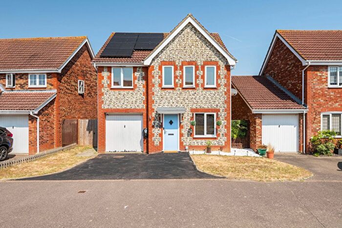 4 Bedroom Detached House For Sale In Airedale, Carlton Colville, NR33