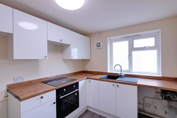 1 Bedroom Flat To Rent In Berdens, Basildon, SS16
