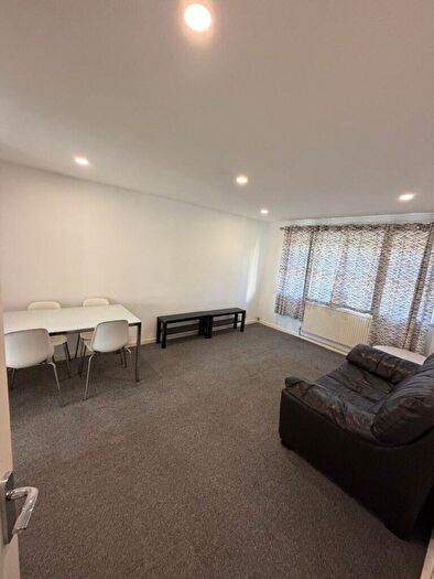 2 Bedroom Flat To Rent In Odell Place, Edgbaston, Birmingham, B5