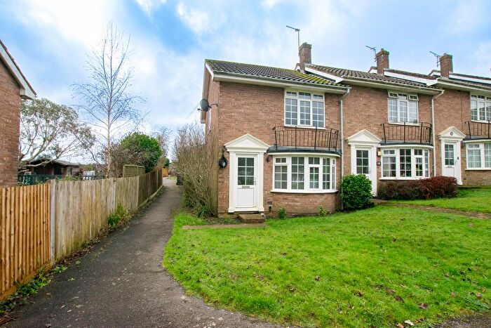 2 Bedroom End Of Terrace House To Rent In Senlac Green, Uckfield, TN22