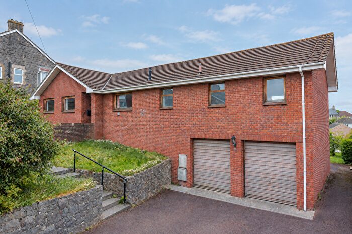 4 Bedroom Detached Bungalow For Sale In The Crescent, Weston-Super-Mare, BS22