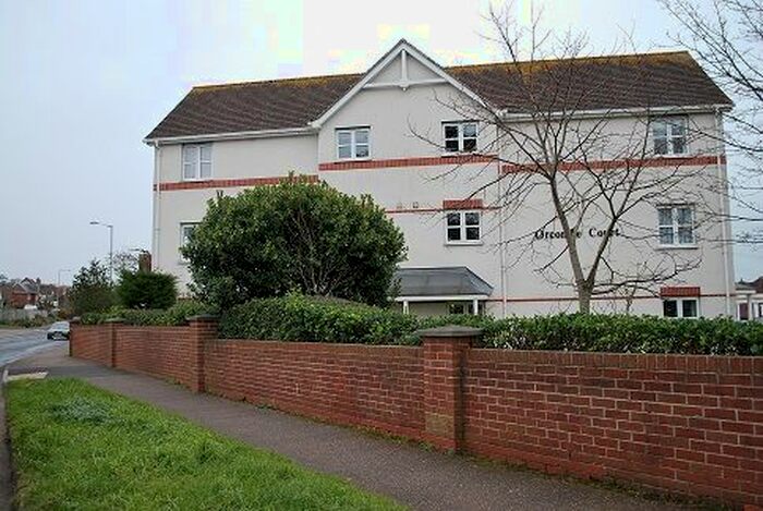 2 Bedroom Flat To Rent In Littleham Road, Exmouth, EX8
