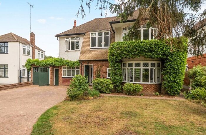3 Bedroom Detached House For Sale In Marlowe Close, Chislehurst, Kent, BR7