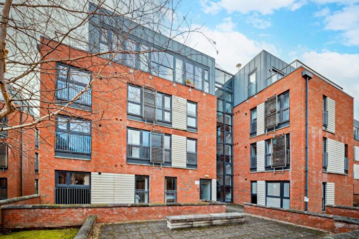 2 Bedroom Apartment For Sale In Fettes Rise, Edinburgh, Midlothian, EH4