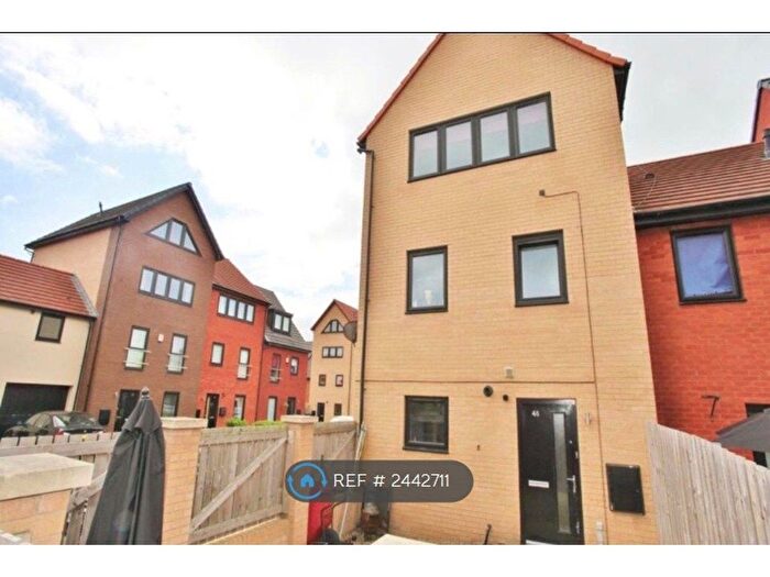 2 Bedroom End Of Terrace House To Rent In Marvel Way, Rotherham, S63