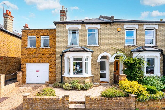 5 Bedroom Semi-Detached House For Sale In Penrith Road, New Malden, KT3