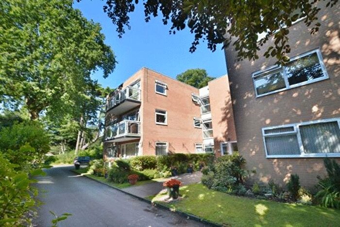 2 Bedroom Flat To Rent In Marlborough Road, Bournemouth, BH4