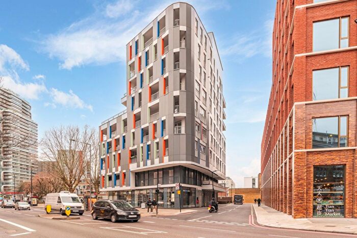 2 Bedroom Flat To Rent In Wellesley Terrace, Micawber Wharf, N1