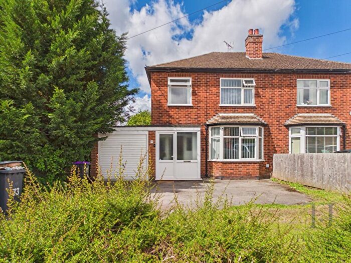 3 Bedroom Semi-Detached House For Sale In Elms Park, Ruddington, NG11
