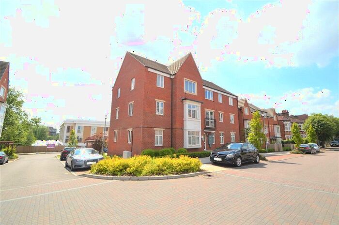 2 Bedroom Flat To Rent In Chalfont Road, London, SE25