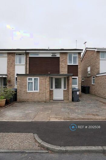 5 Bedroom Semi-Detached House To Rent In Kemsing Gardens, Canterbury, CT2