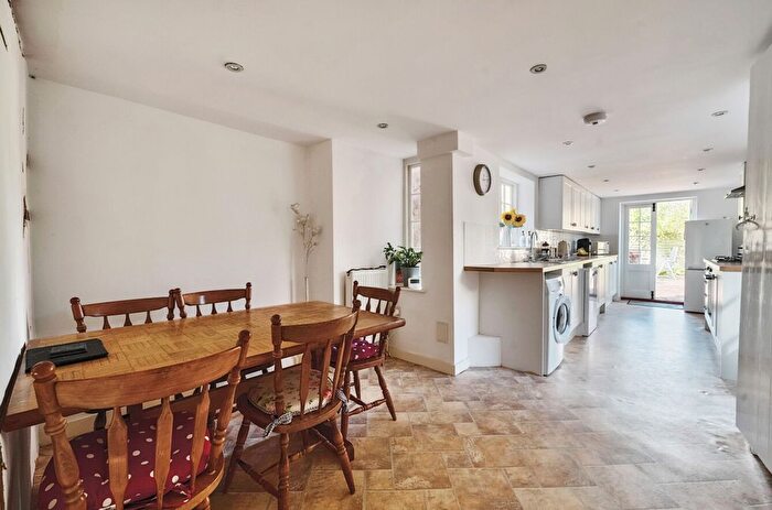 2 Bedroom Cottage For Sale In Church Road, Westbourne, PO10