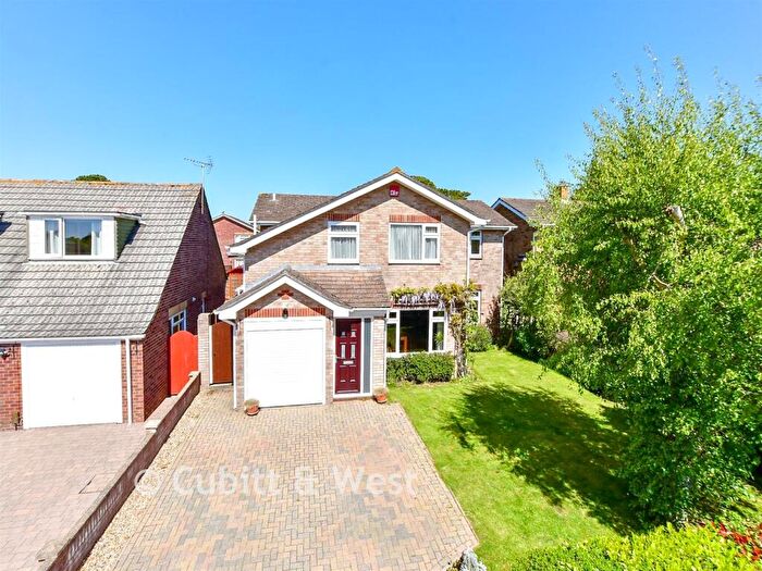 5 Bedroom Detached House For Sale In Langbrook Close, Langstone, Havant, Hampshire, PO9