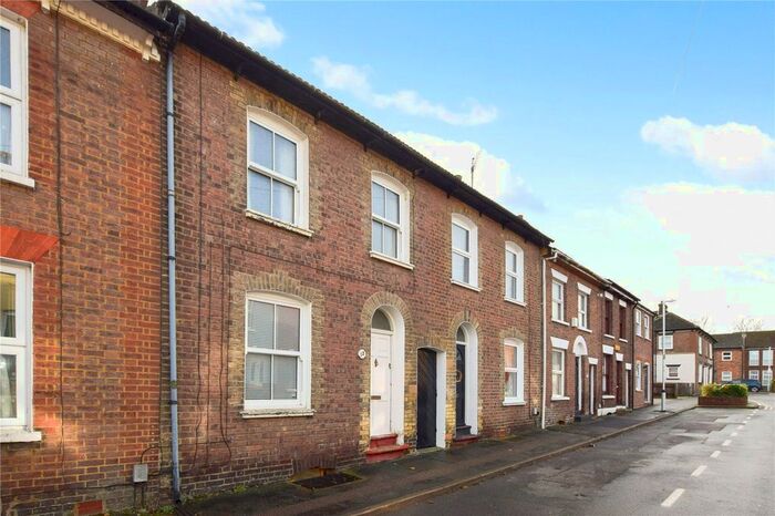 2 Bedroom Terraced House To Rent In Regent Street, Dunstable, Bedfordshire LU6