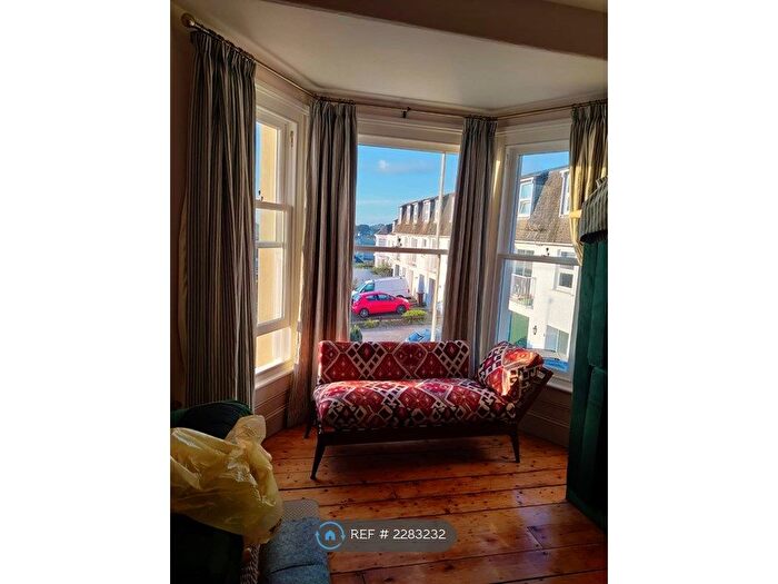 1 Bedroom Flat To Rent In Pikes Hill, Falmouth, TR11
